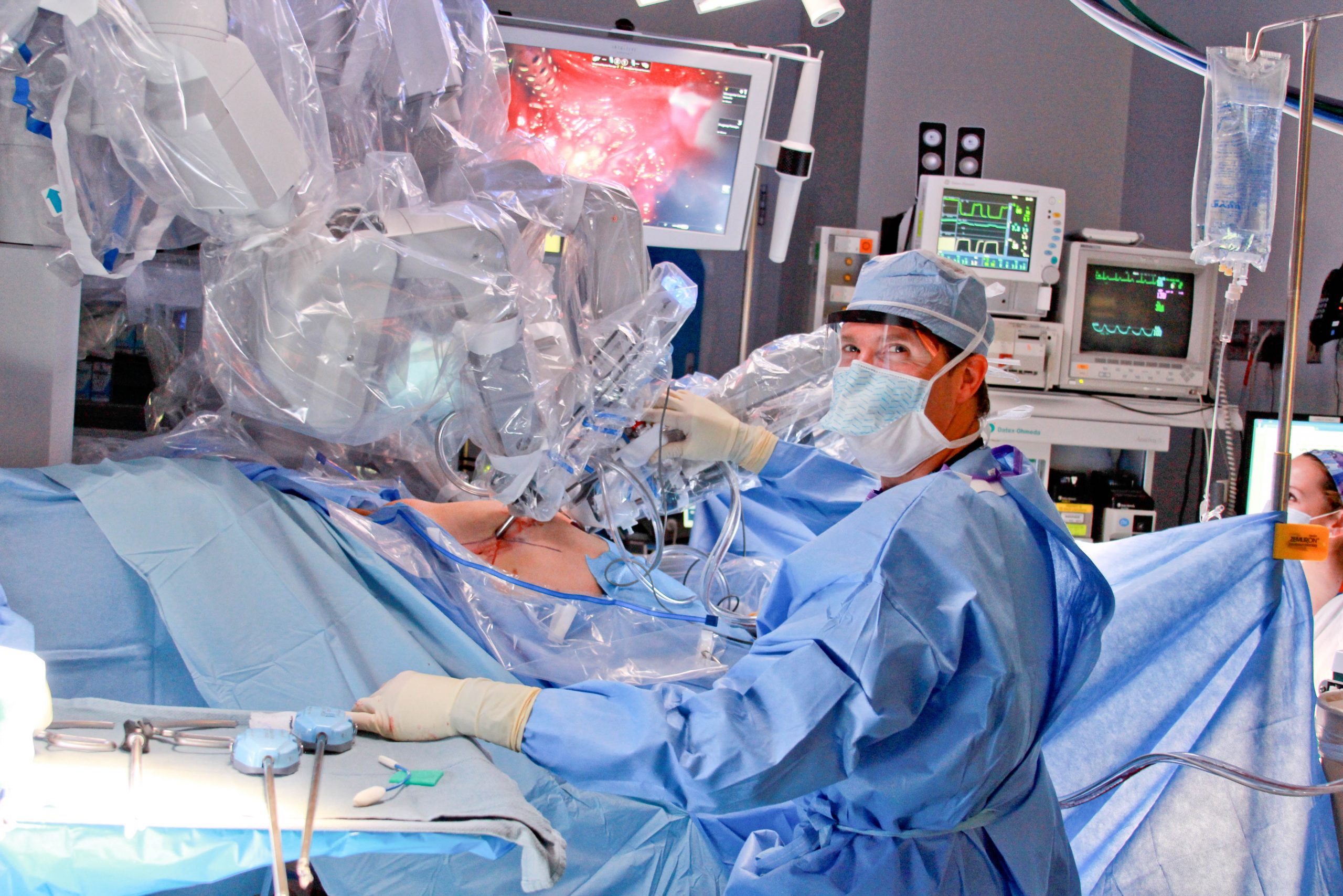 Prostate cancer surgery robot Video