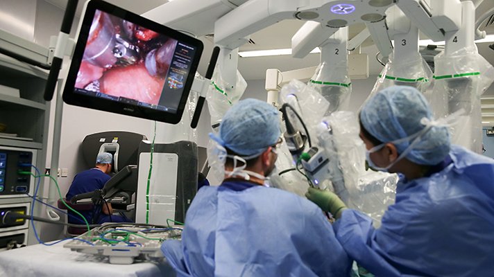 Robot academy to train surgeons in Australia